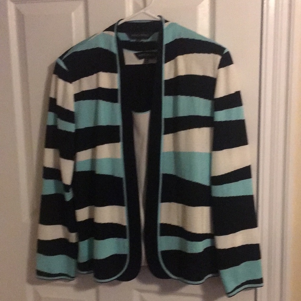 Ming Wang Three pieces large blue white and turquoise pay 425 Asking 140